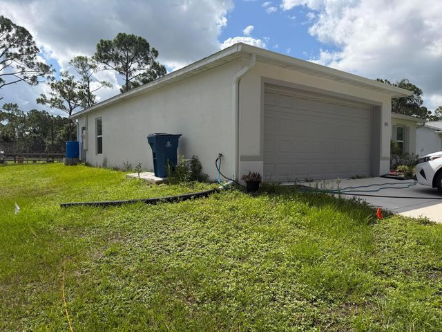 1001 Happiness Avenue SW, Palm Bay, FL 32908