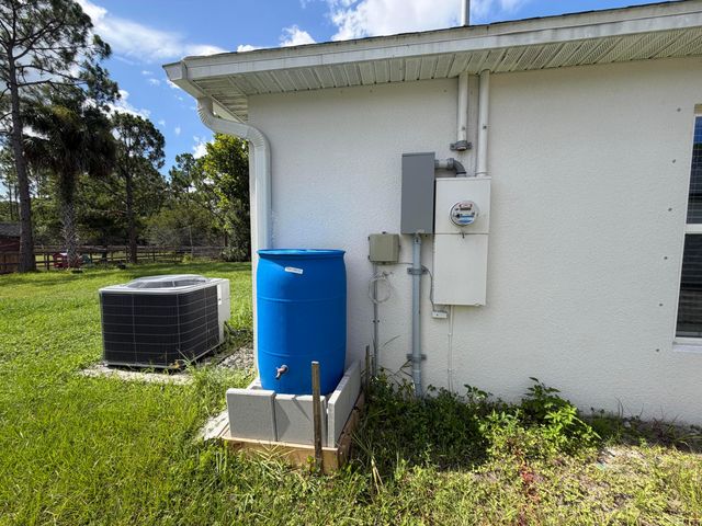 1001 Happiness Avenue SW, Palm Bay, FL 32908