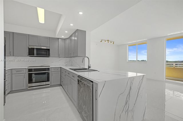 2775 NE 187th Street 514, Aventura, FL 33180