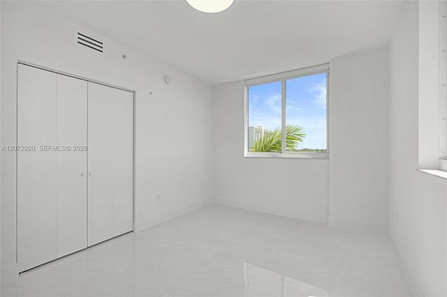 2775 NE 187th Street 514, Aventura, FL 33180