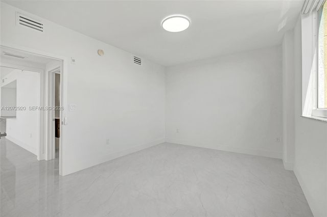 2775 NE 187th Street 514, Aventura, FL 33180