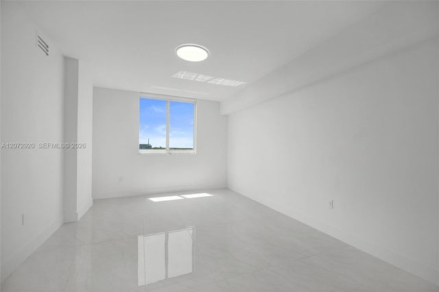 2775 NE 187th Street 514, Aventura, FL 33180