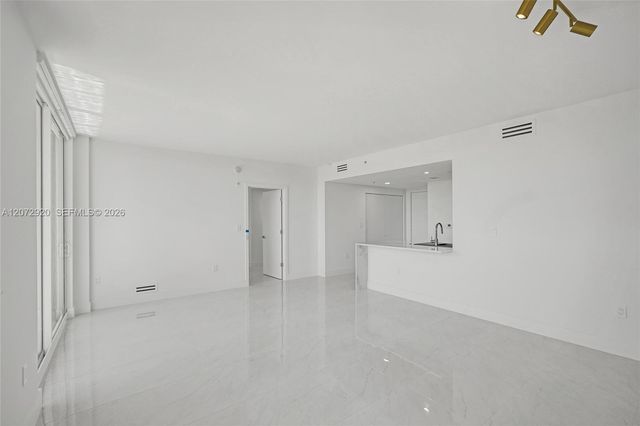2775 NE 187th Street 514, Aventura, FL 33180