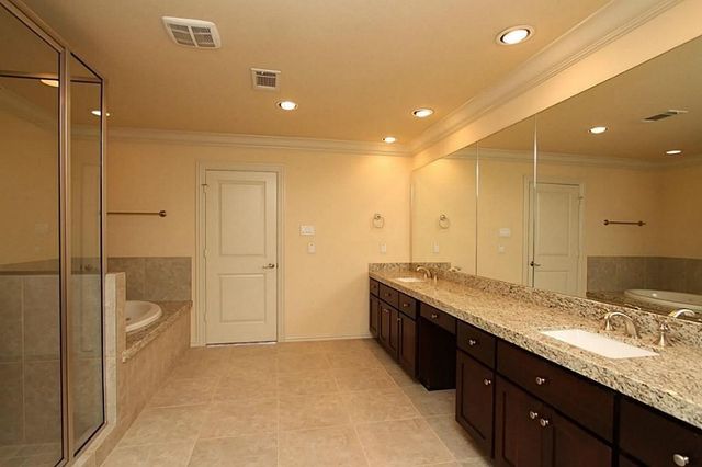 14478 Summerleaf Lane, Houston, TX 77077