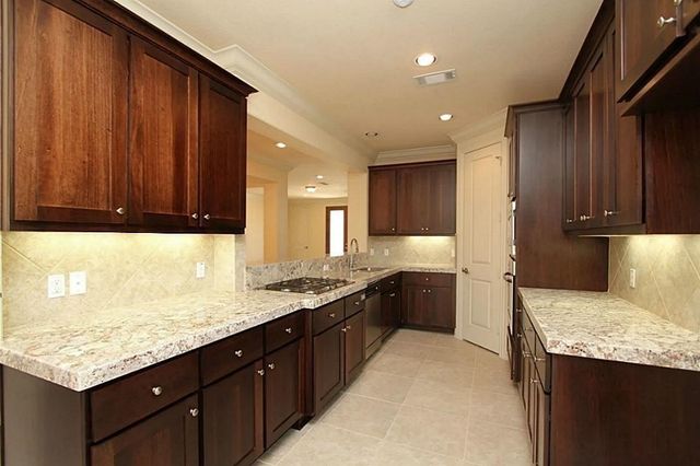 14478 Summerleaf Lane, Houston, TX 77077