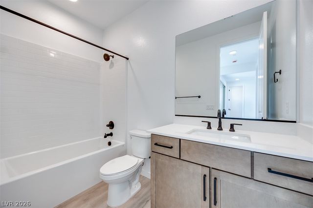 10324 Peako Hills Avenue, Las Vegas, NV 89166