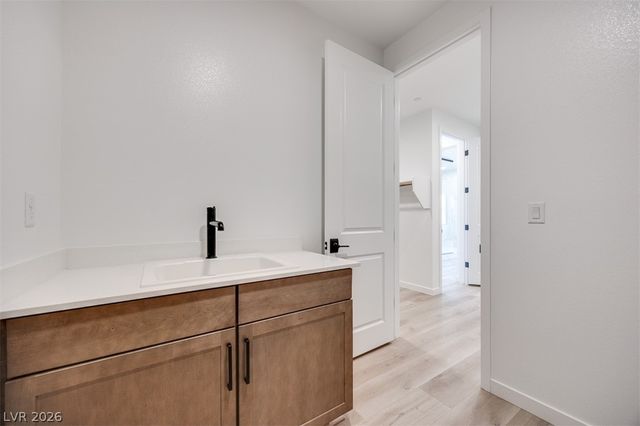 10324 Peako Hills Avenue, Las Vegas, NV 89166