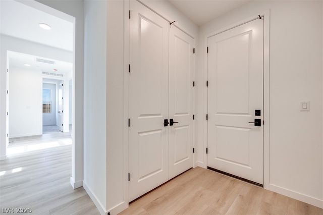 10324 Peako Hills Avenue, Las Vegas, NV 89166