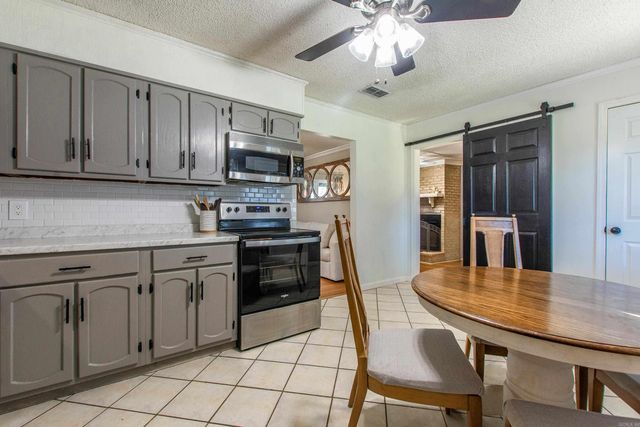 987 Joyce Drive, Benton, AR 72019