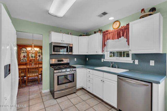 3237 Flagstone Court, Toms River, NJ 08755