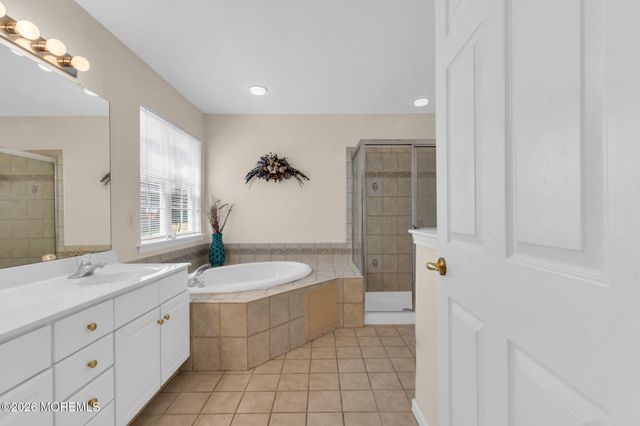 3237 Flagstone Court, Toms River, NJ 08755