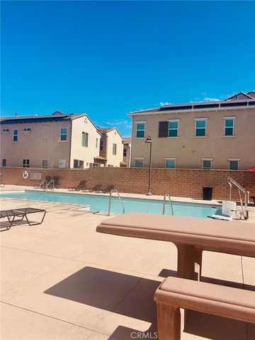 3827 Grant Street 28, Corona, CA 92879