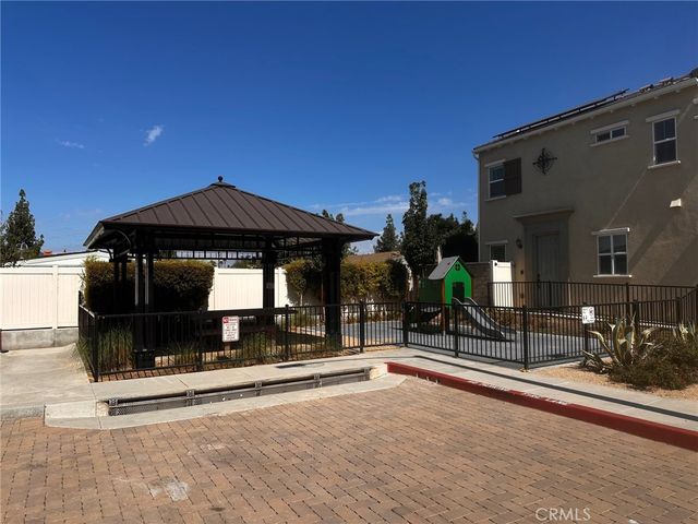 3827 Grant Street 28, Corona, CA 92879