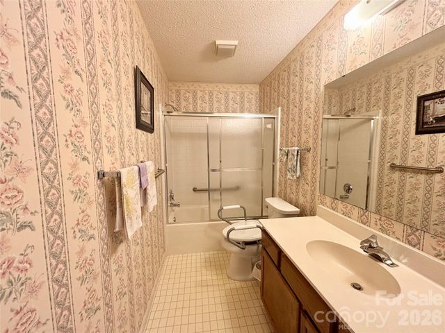 3 Wintry Drive, Hendersonville, NC 28792