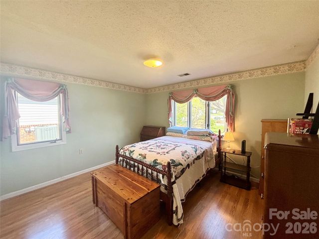3 Wintry Drive, Hendersonville, NC 28792