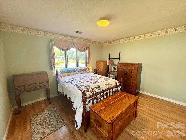 3 Wintry Drive, Hendersonville, NC 28792