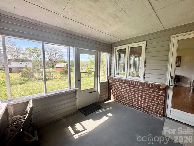 3 Wintry Drive, Hendersonville, NC 28792