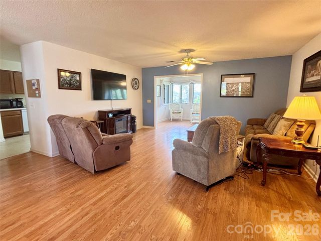 3 Wintry Drive, Hendersonville, NC 28792