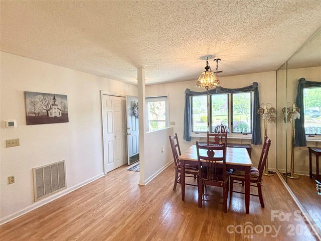 3 Wintry Drive, Hendersonville, NC 28792