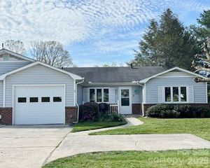 3 Wintry Drive, Hendersonville, NC 28792