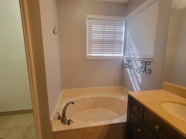 1505 Harbour Side Dr, Weston, FL 33326