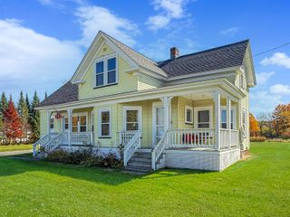 254 Christian Hill, Canaan, VT 05903