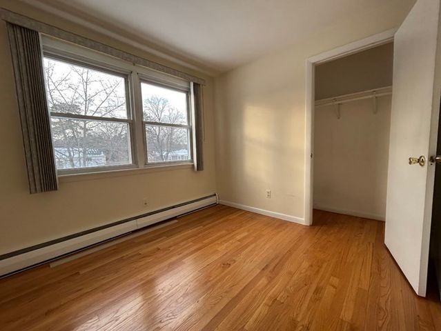 63 Meadowlark Dr, Longmeadow, MA 01106