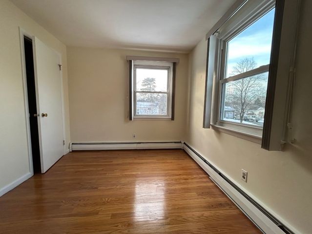 63 Meadowlark Dr, Longmeadow, MA 01106