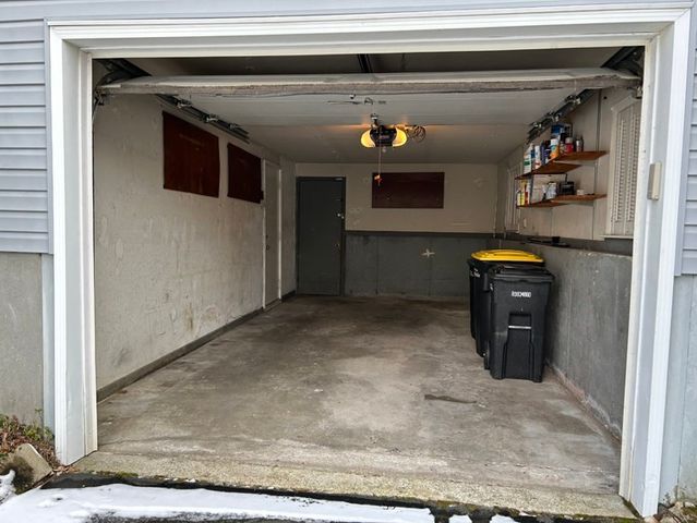 63 Meadowlark Dr, Longmeadow, MA 01106