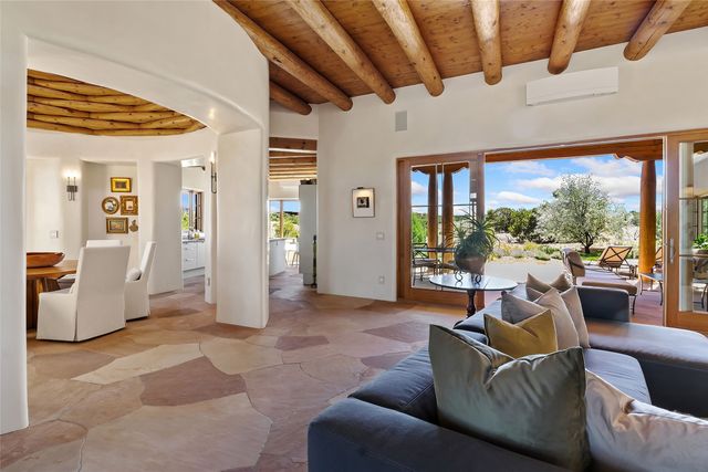 26 Amberwood Loop, Santa Fe, NM 87506