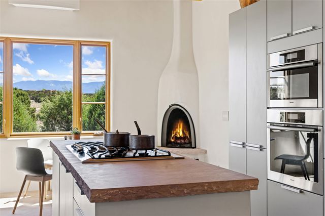 26 Amberwood Loop, Santa Fe, NM 87506
