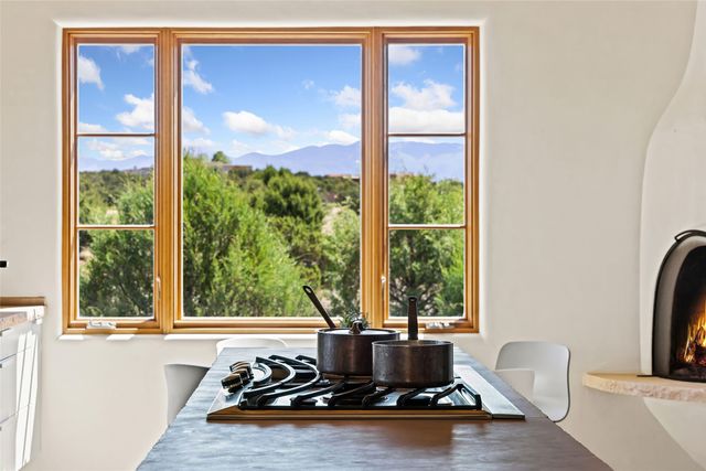 26 Amberwood Loop, Santa Fe, NM 87506