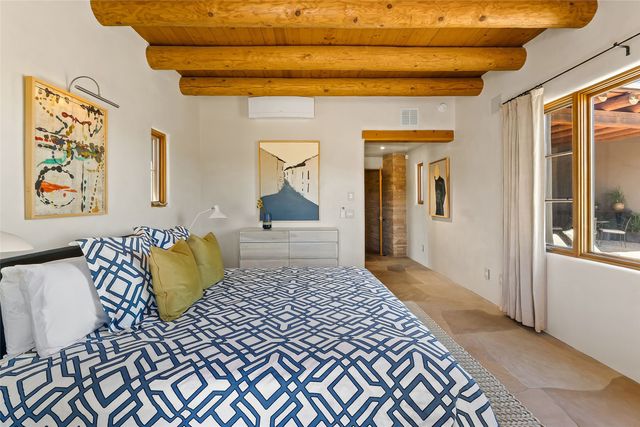 26 Amberwood Loop, Santa Fe, NM 87506