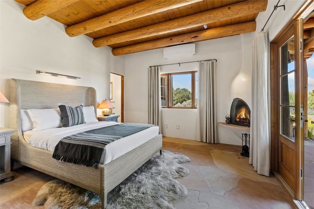 26 Amberwood Loop, Santa Fe, NM 87506