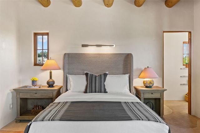 26 Amberwood Loop, Santa Fe, NM 87506