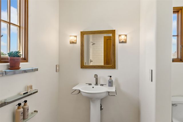 26 Amberwood Loop, Santa Fe, NM 87506