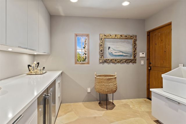 26 Amberwood Loop, Santa Fe, NM 87506