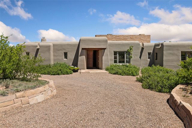 26 Amberwood Loop, Santa Fe, NM 87506