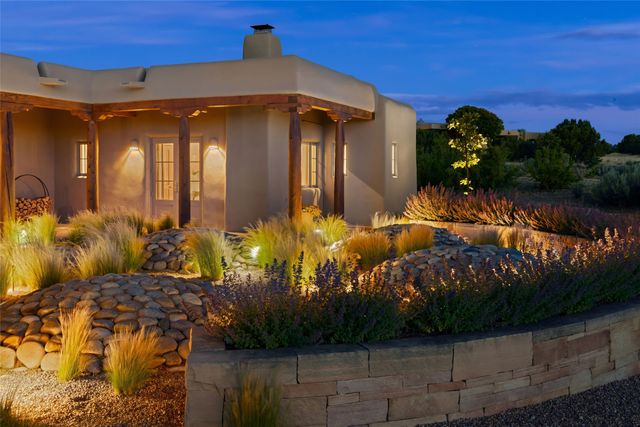 26 Amberwood Loop, Santa Fe, NM 87506