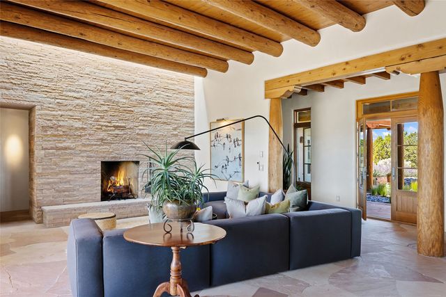 26 Amberwood Loop, Santa Fe, NM 87506