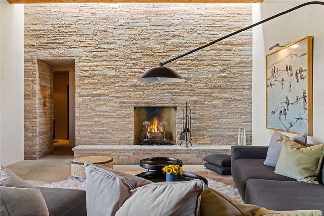 26 Amberwood Loop, Santa Fe, NM 87506