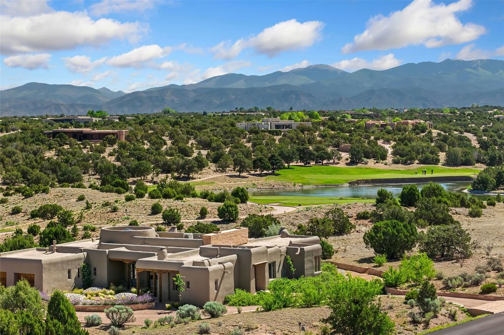 26 Amberwood Loop, Santa Fe, NM 87506