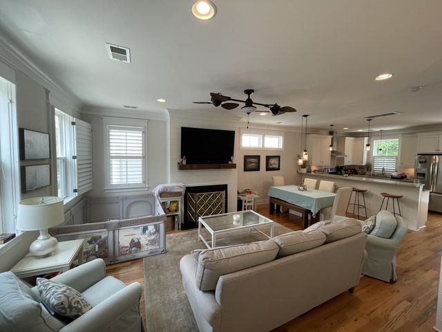 973 Warrick Oaks Lane, Mount Pleasant, SC 29464