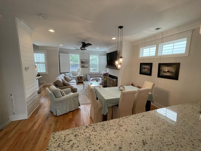 973 Warrick Oaks Lane, Mount Pleasant, SC 29464