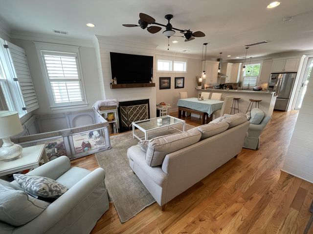 973 Warrick Oaks Lane, Mount Pleasant, SC 29464