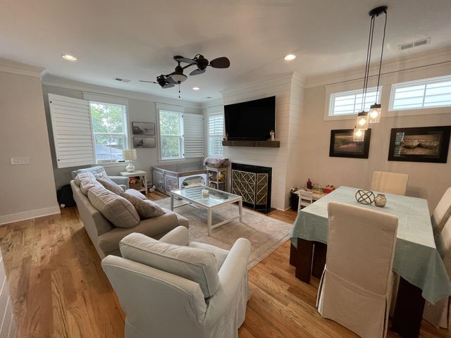 973 Warrick Oaks Lane, Mount Pleasant, SC 29464