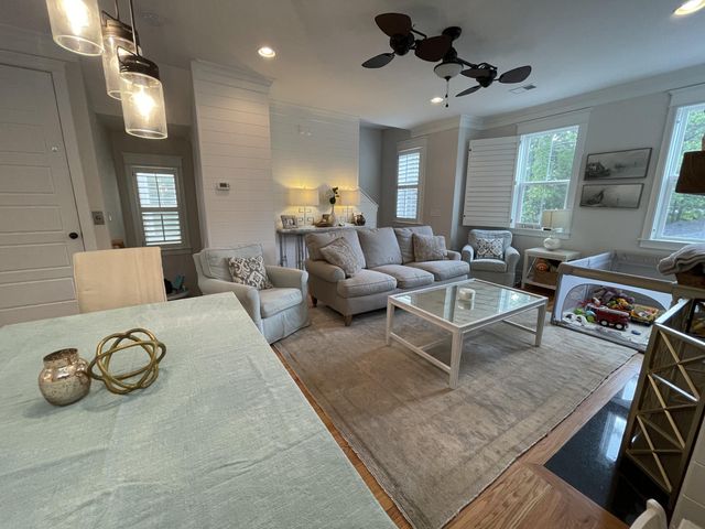 973 Warrick Oaks Lane, Mount Pleasant, SC 29464