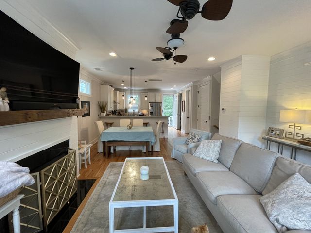 973 Warrick Oaks Lane, Mount Pleasant, SC 29464