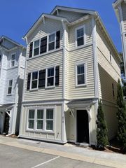 973 Warrick Oaks Lane, Mount Pleasant, SC 29464