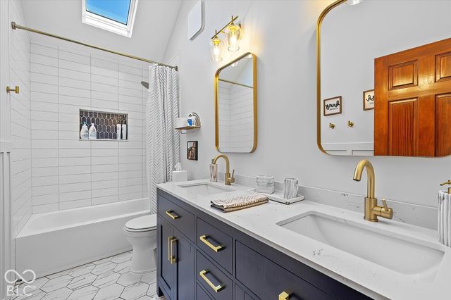 7100 Oakview Cir Circle, Noblesville, IN 46062